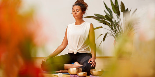 We recommend these Peter Hess® Singing Bowls for meditation